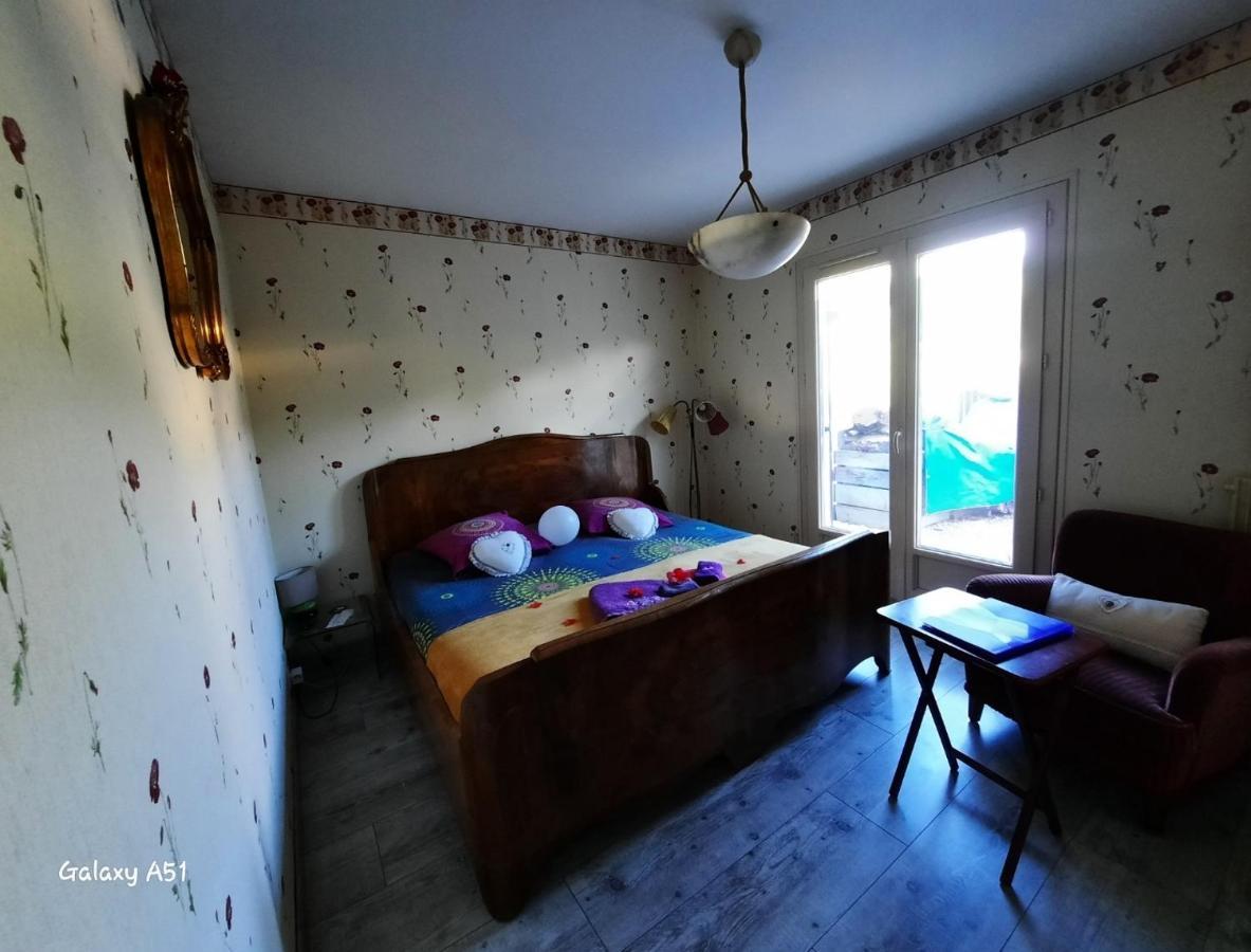 Au Calme Absolu Chez Nicolas Lindry Buitenkant foto