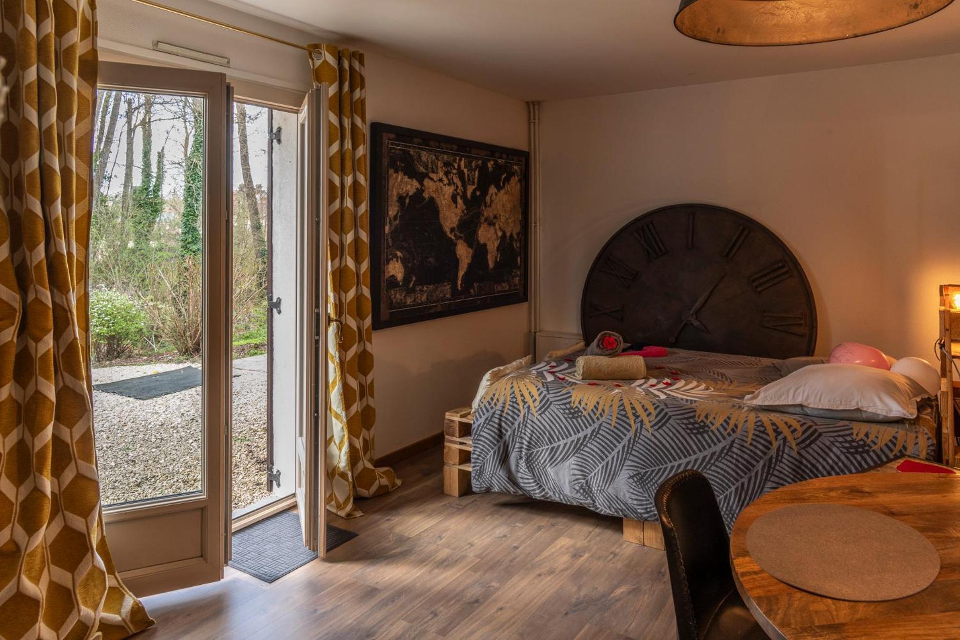 Au Calme Absolu Chez Nicolas Lindry Buitenkant foto